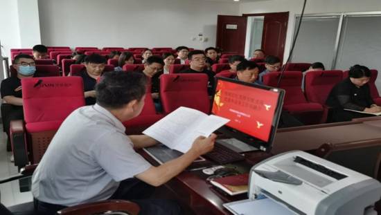 “精確定位，發(fā)揮引領(lǐng)，實(shí)現(xiàn)黨建和業(yè)務(wù)工作雙融合”主題黨課活動(dòng)